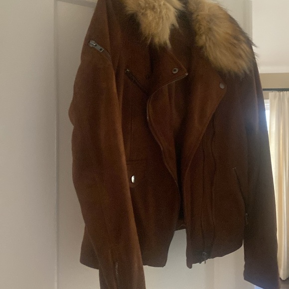 John + Jenn moto jacket with removable fur collar - Picture 3 of 4